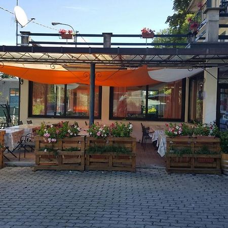 Albergo Ristorante Lavedo لينّو المظهر الخارجي الصورة