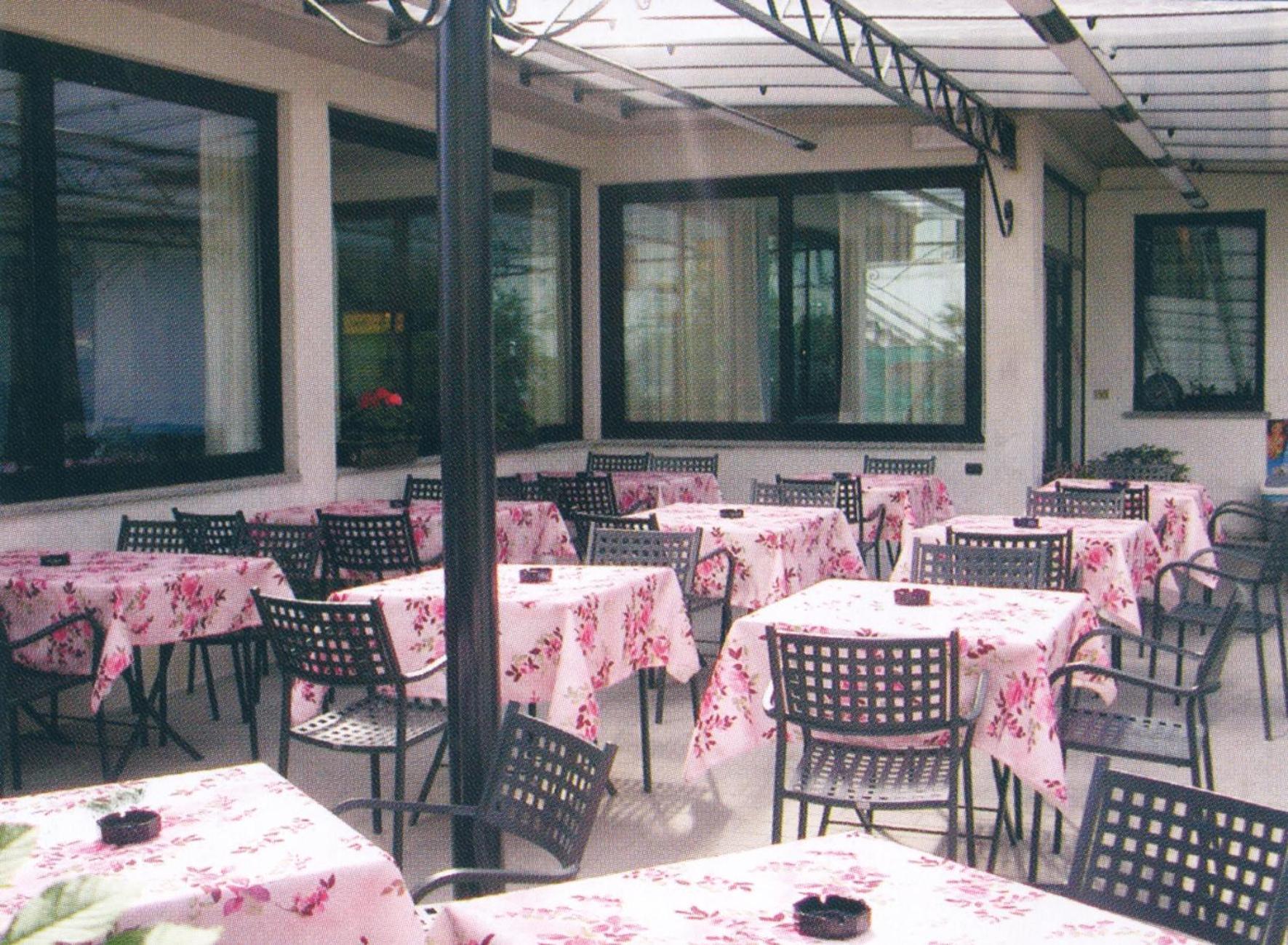 Albergo Ristorante Lavedo لينّو المظهر الخارجي الصورة